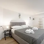 Casa Di Lu - Urban Modern شقة باري